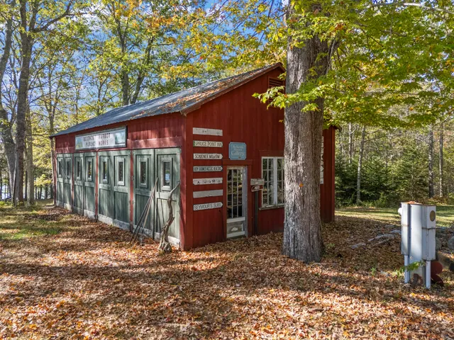 $1,200,000 | 96 Forest Haven, Boothbay, ME 04537