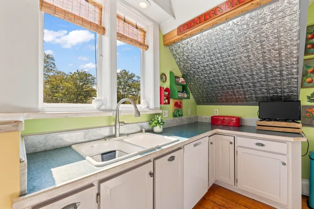 $1,200,000 | 96 Forest Haven, Boothbay, ME 04537