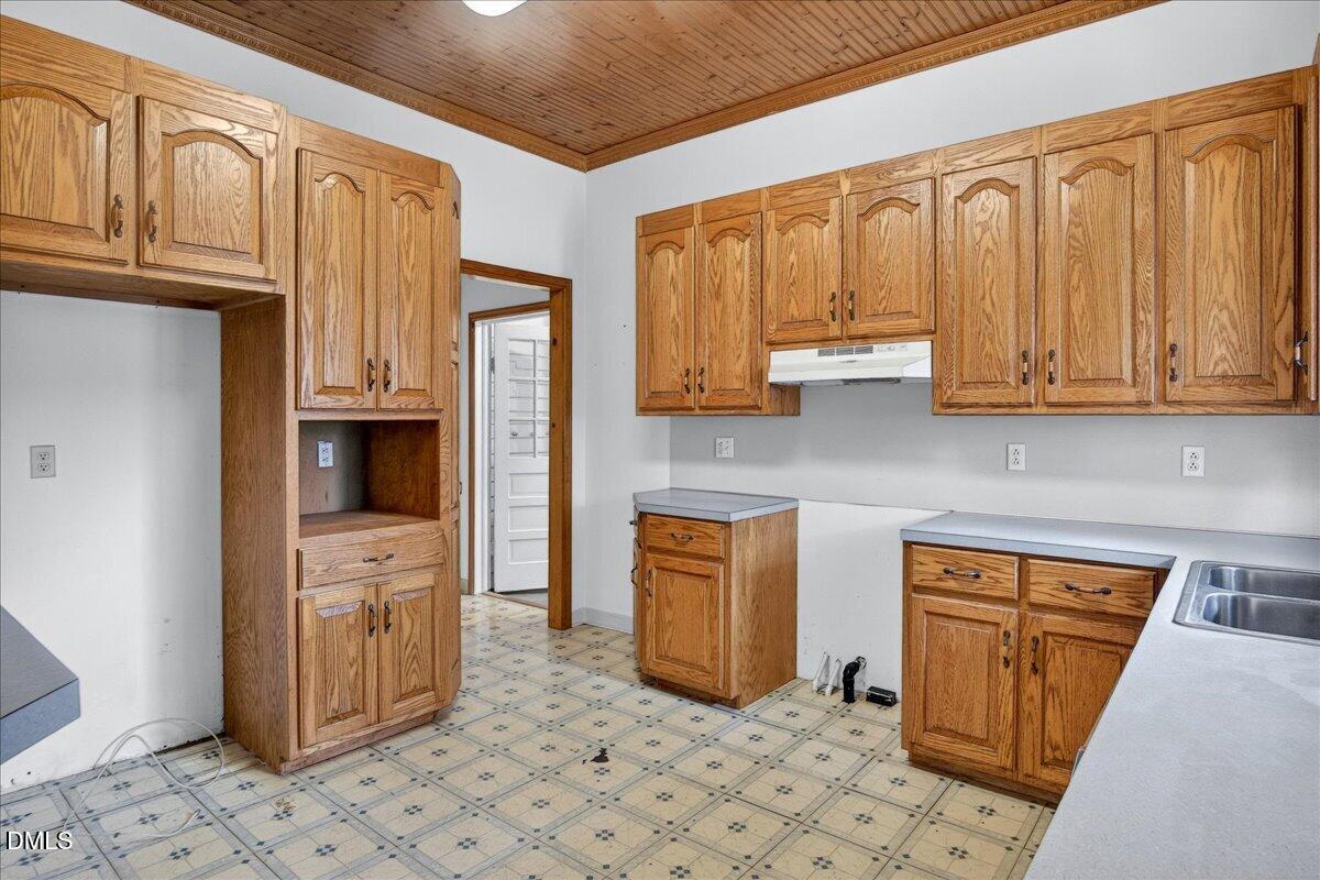145 Granite Street Henderson, NC 27536 - Photo 6 of 20 05-Finished 145 garinte st (5 of 21)