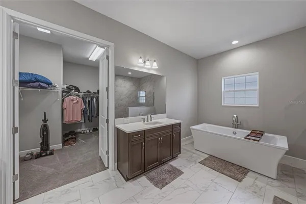 $890,000 | 5623 Wayfarer Avenue, Apollo Beach, FL 33572
