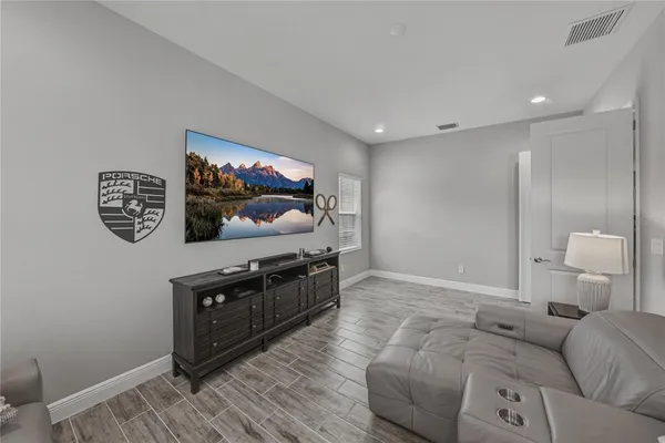 $890,000 | 5623 Wayfarer Avenue, Apollo Beach, FL 33572