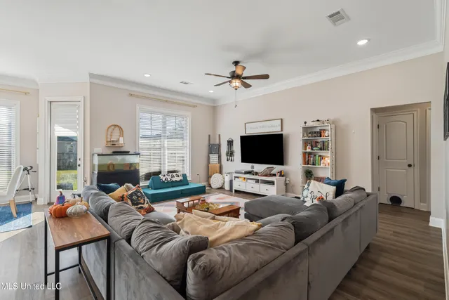 $355,000 | 8 Canyon Oak, Hattiesburg, MS 39402