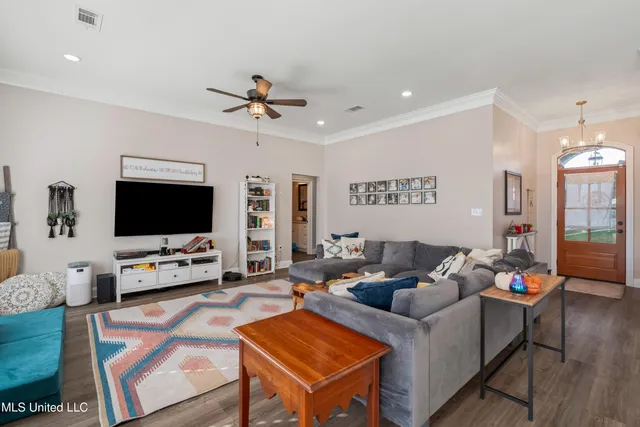 $355,000 | 8 Canyon Oak, Hattiesburg, MS 39402