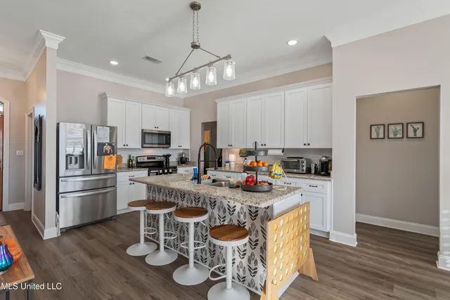 $355,000 | 8 Canyon Oak, Hattiesburg, MS 39402