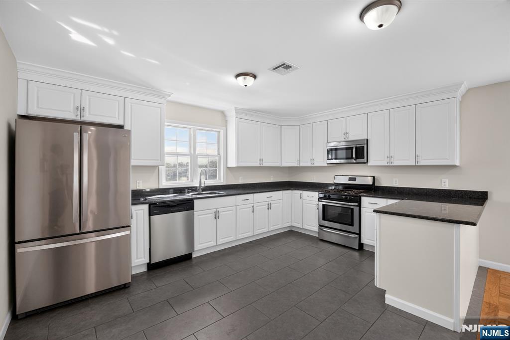 508 Second Avenue, Unit 2 Lyndhurst, NJ 07071 - Photo 7 of 21