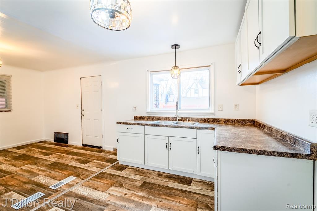 99 Chestnut Street River Rouge, MI 48218 - Photo 17 of 50