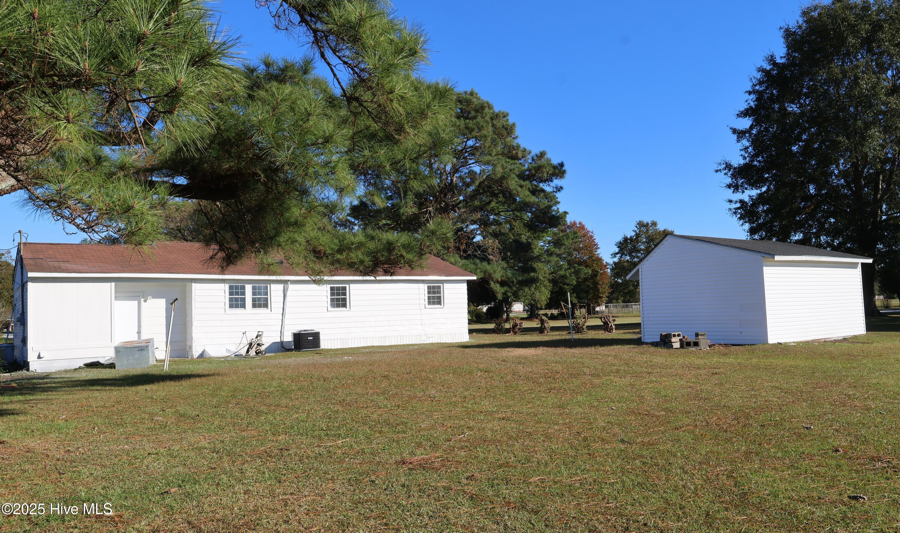 1638 Kellum Loop Road Jacksonville, NC 28546 - Photo 20 of 22 313A4542