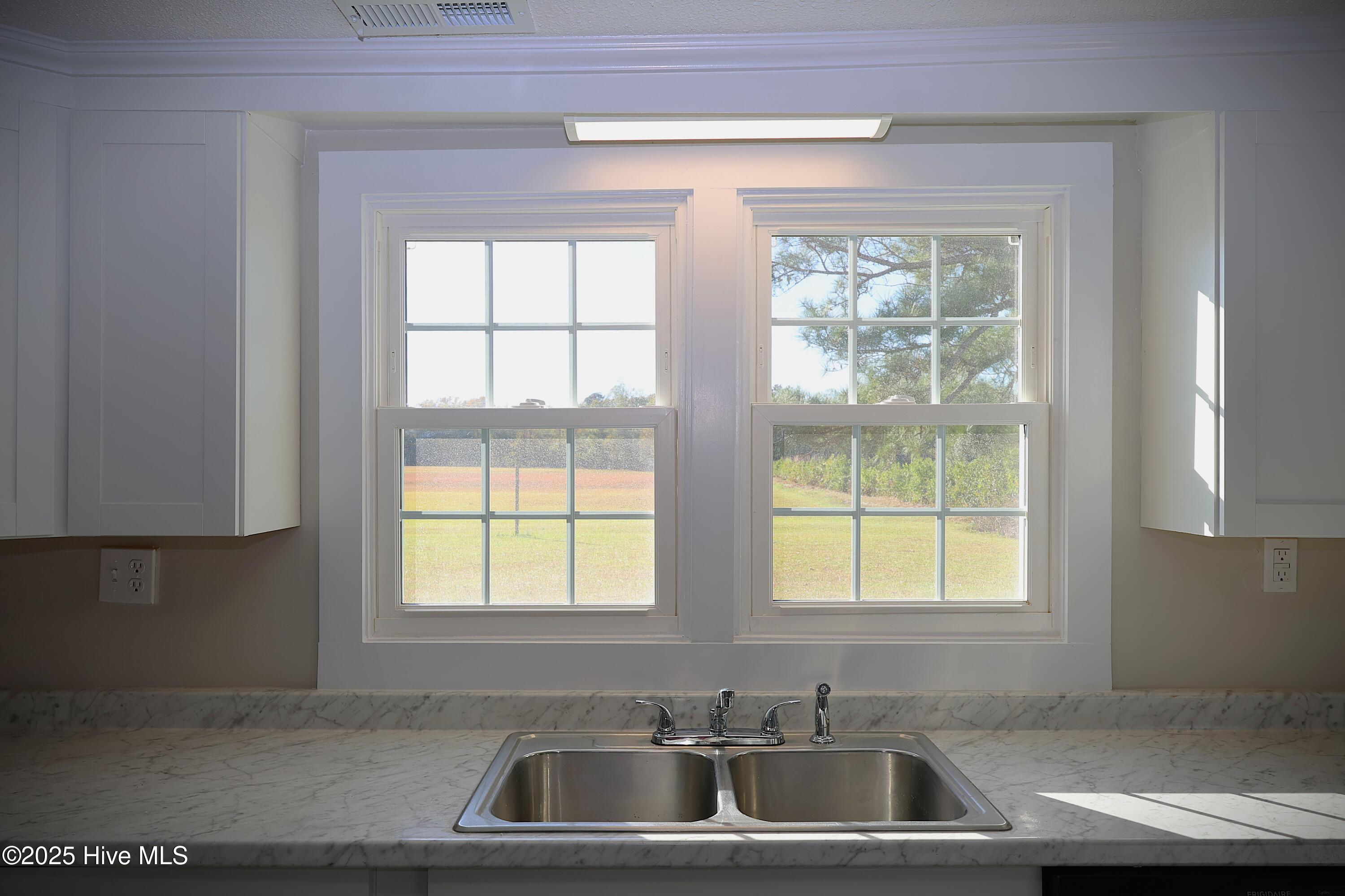 1638 Kellum Loop Road Jacksonville, NC 28546 - Photo 8 of 22 313A4557