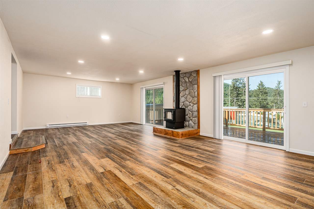 4540 Robison Road Loon Lake, WA 99148 - Photo 3 of 20 Gallery Image 3