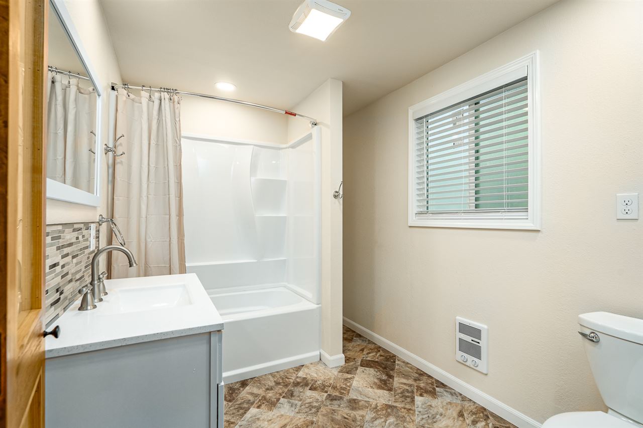 4540 Robison Road Loon Lake, WA 99148 - Photo 9 of 20 Gallery Image 9