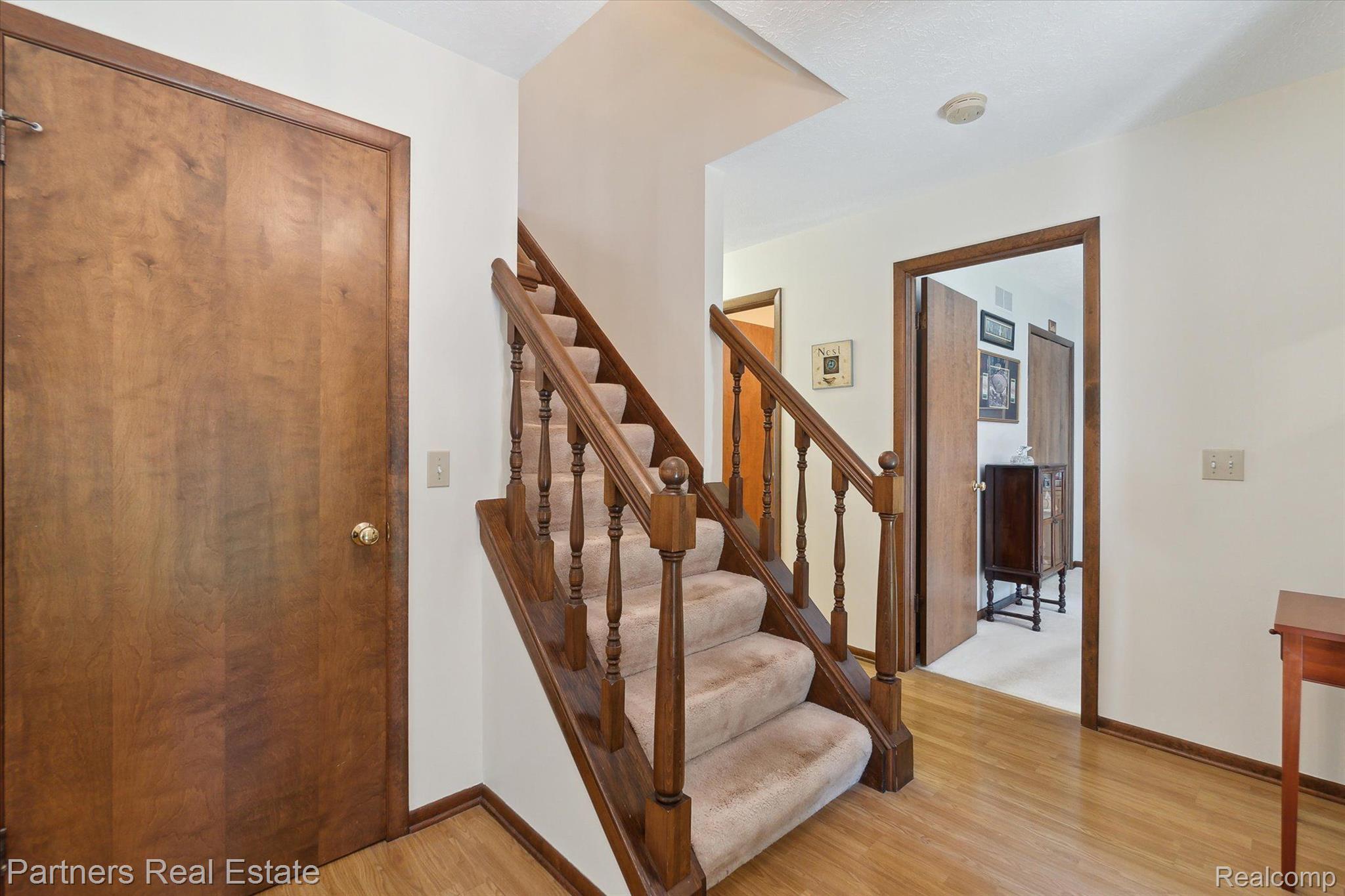 5229 Van Amberg Road Brighton, MI 48114 - Photo 6 of 51 Gallery Image 6