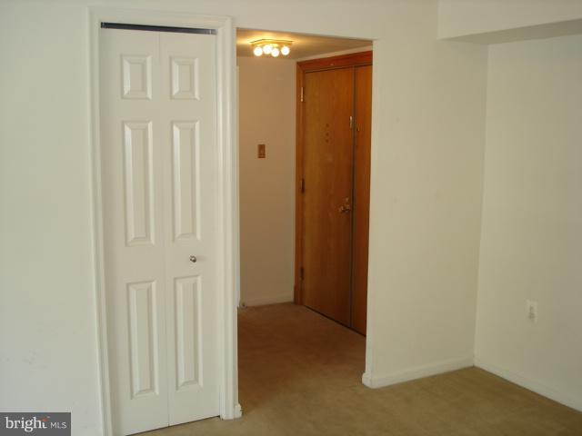 1301 North Courthouse Road, Unit 1109 Arlington, VA 22201 - Photo 16 of 20 a view of a elevator