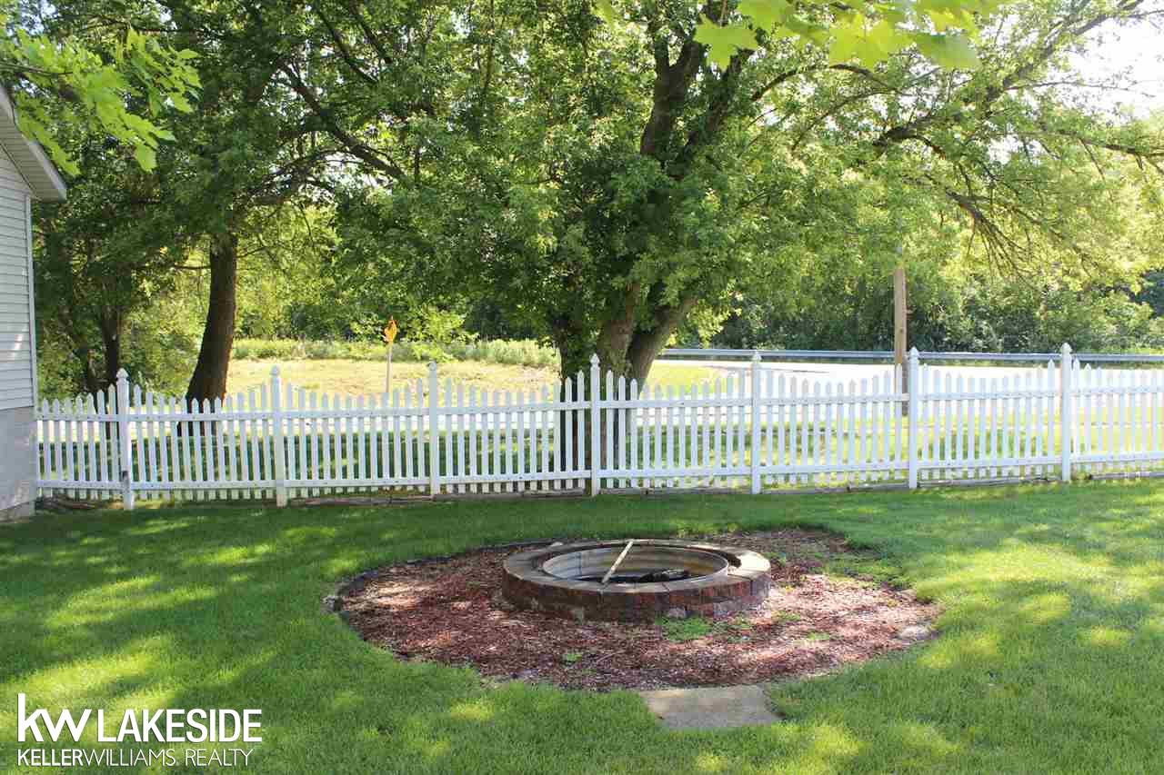 12294 Frank Drive Romeo, MI 48065 - Photo 6 of 40 31327701-5.JPG