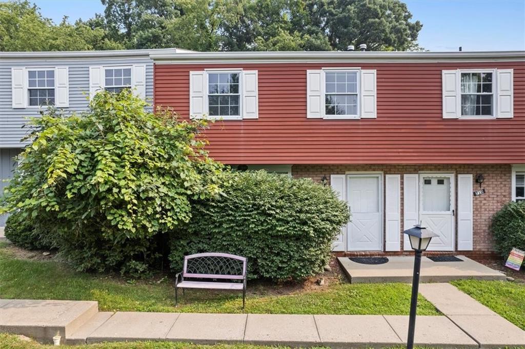 709 Countryside Drive, McKees Rocks, PA 15136 Compass