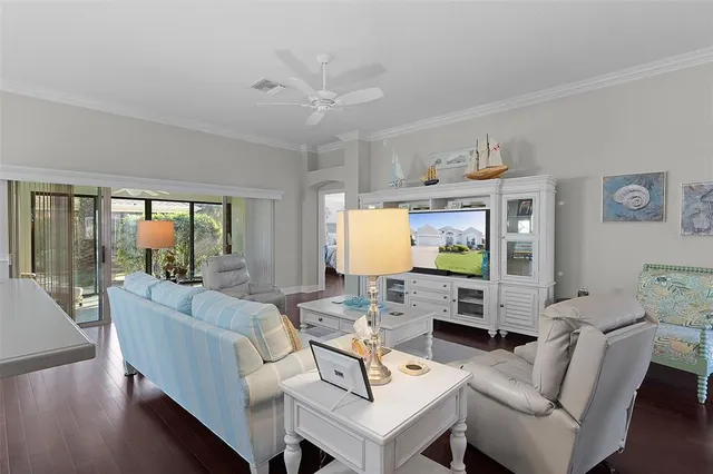 $600,000 | 2921 Evinston Court, The Villages, FL 32163