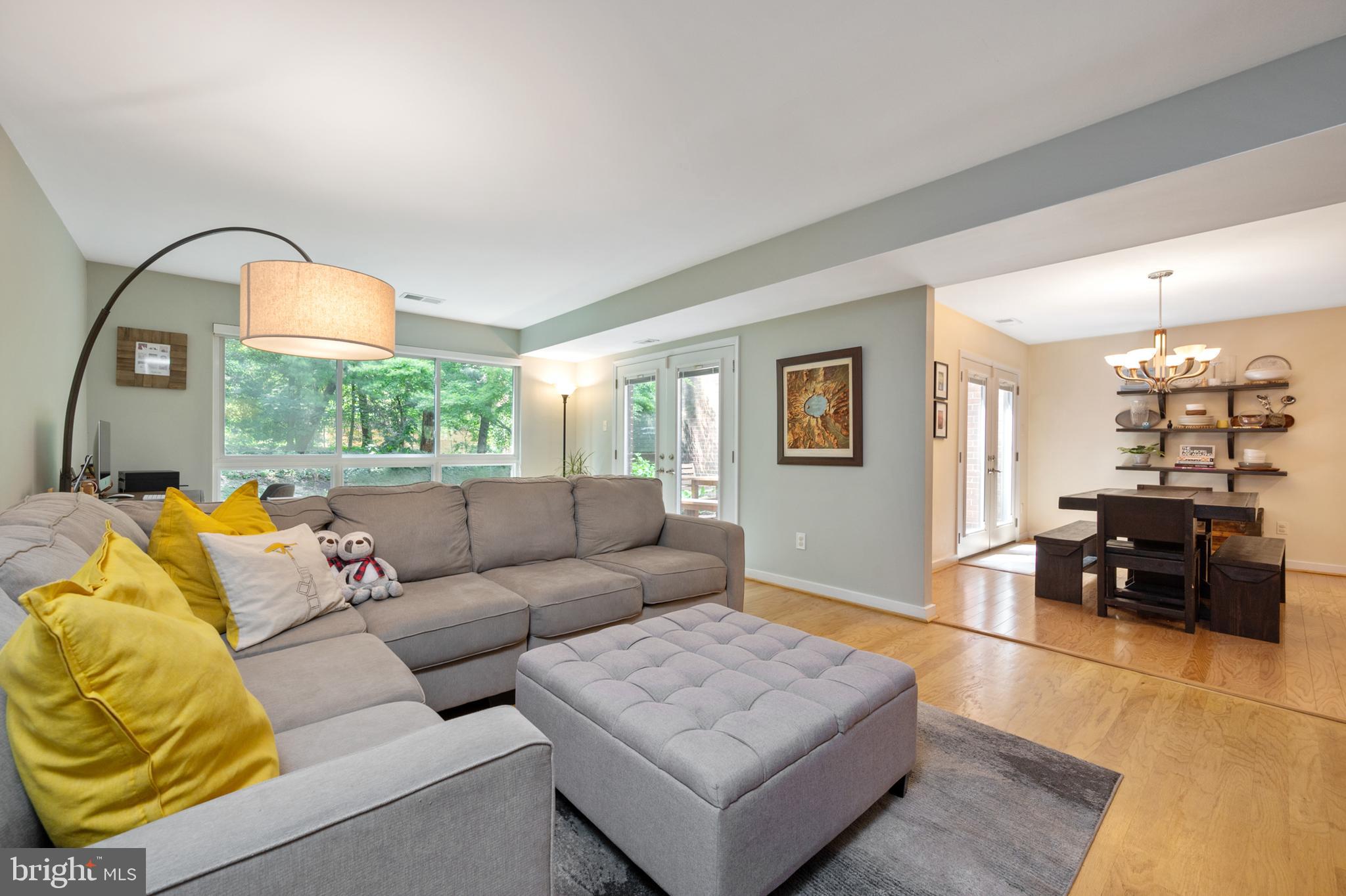 11720 Indian Ridge Road Reston, VA 20191 - Photo 18 of 68 Spacious family room