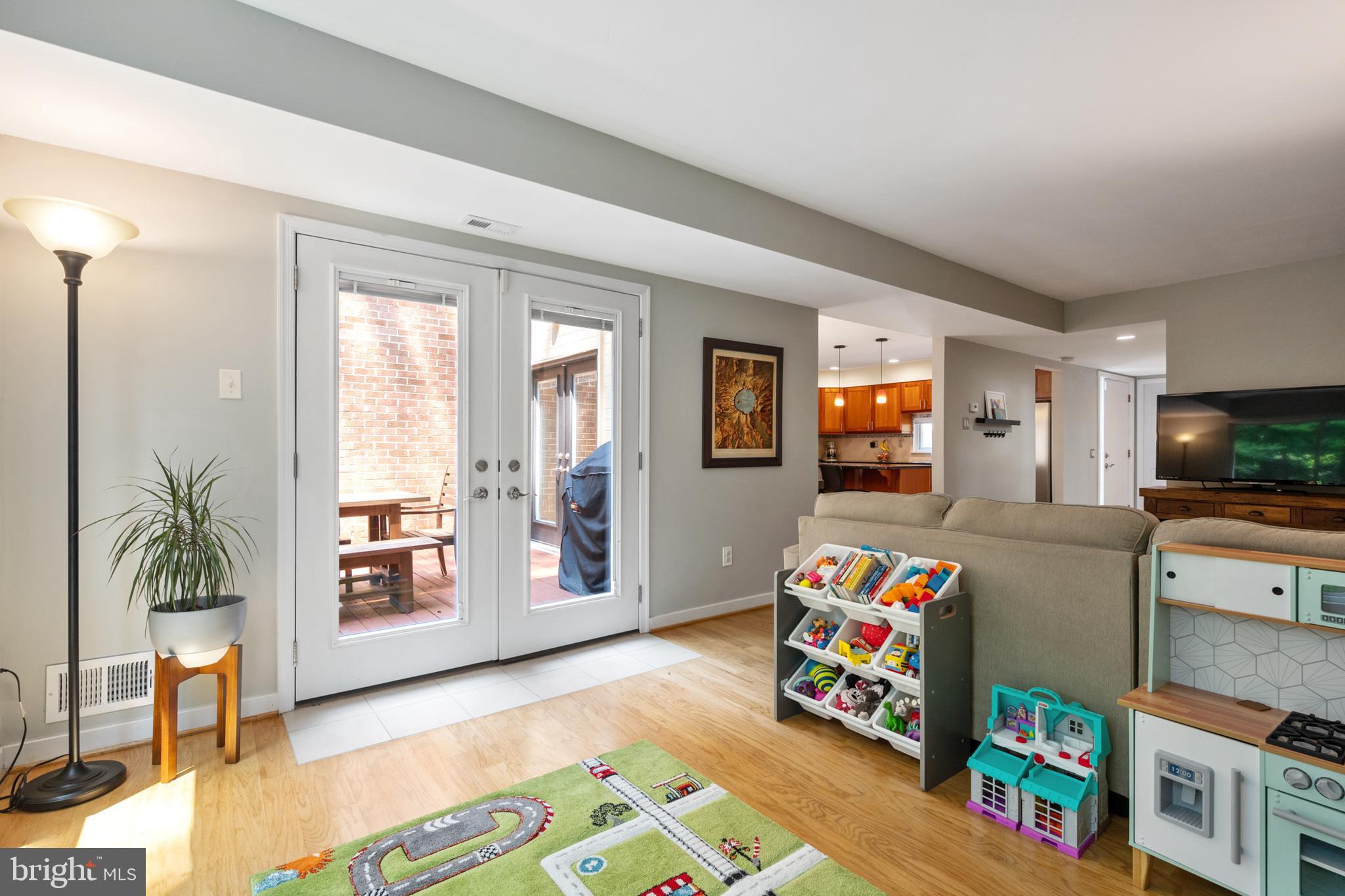 11720 Indian Ridge Road Reston, VA 20191 - Photo 21 of 68 Double doors to back great for entertaining