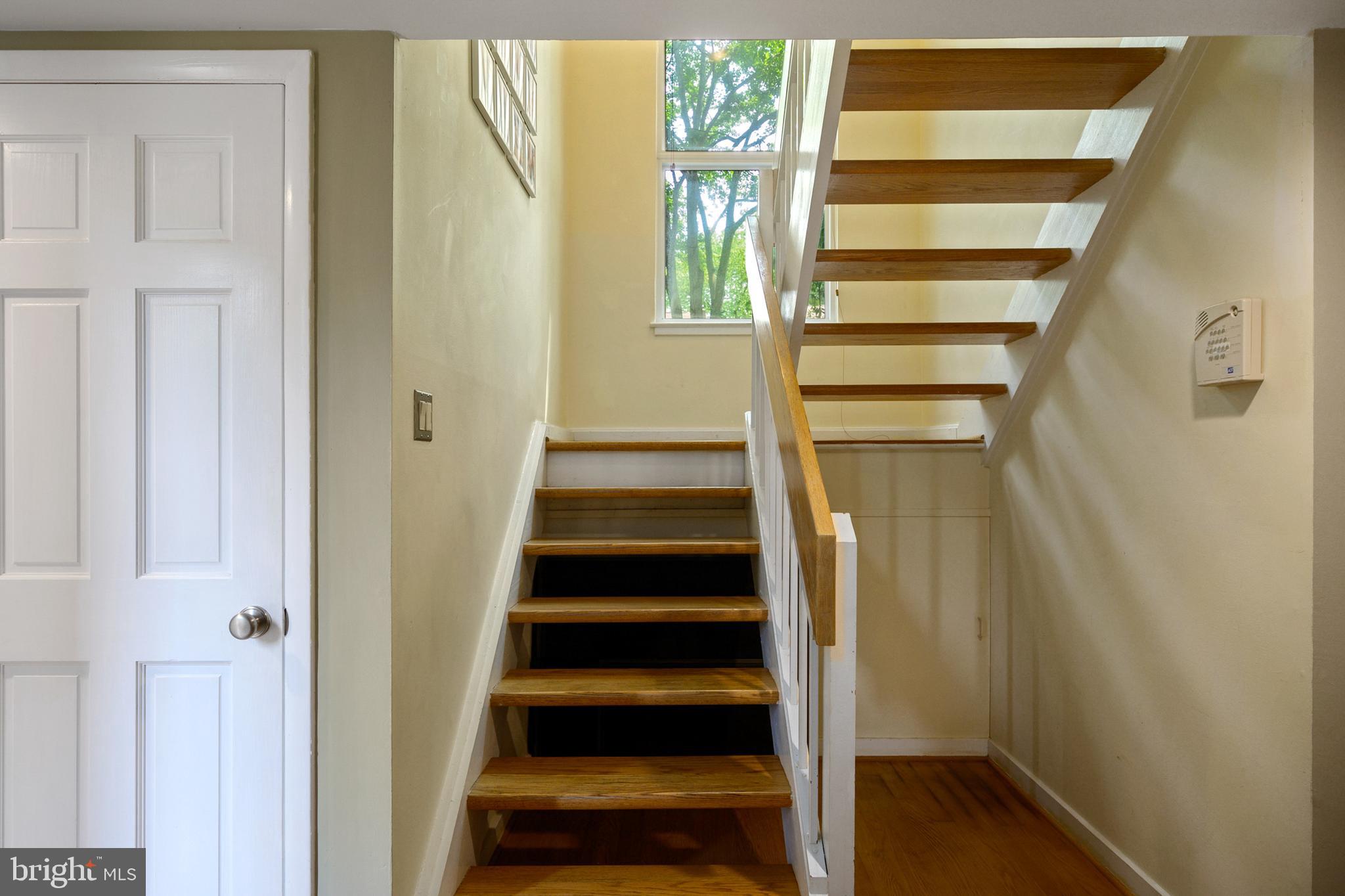 11720 Indian Ridge Road Reston, VA 20191 - Photo 27 of 68 Wide stairway