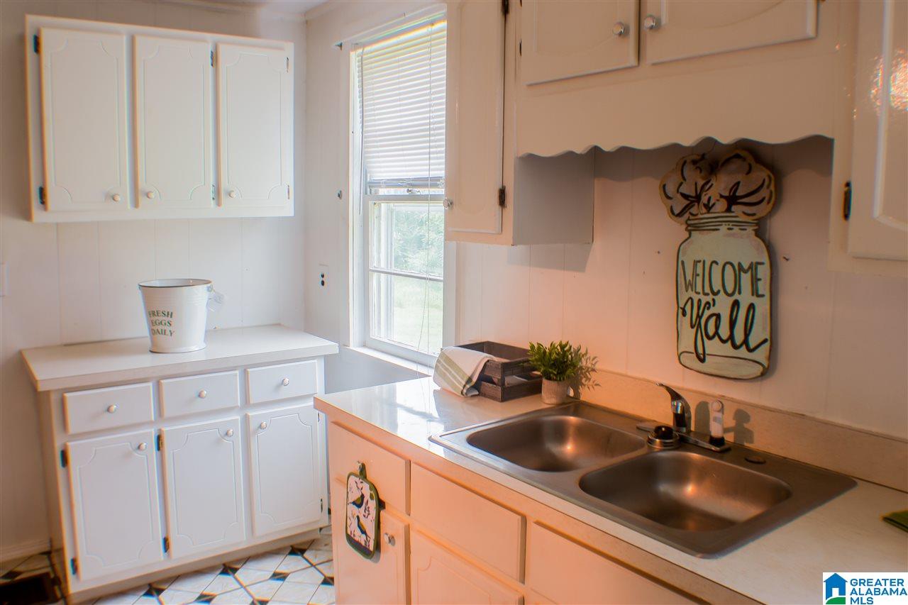 1683 Corner Road Hayden, AL 35079 - Photo 12 of 46