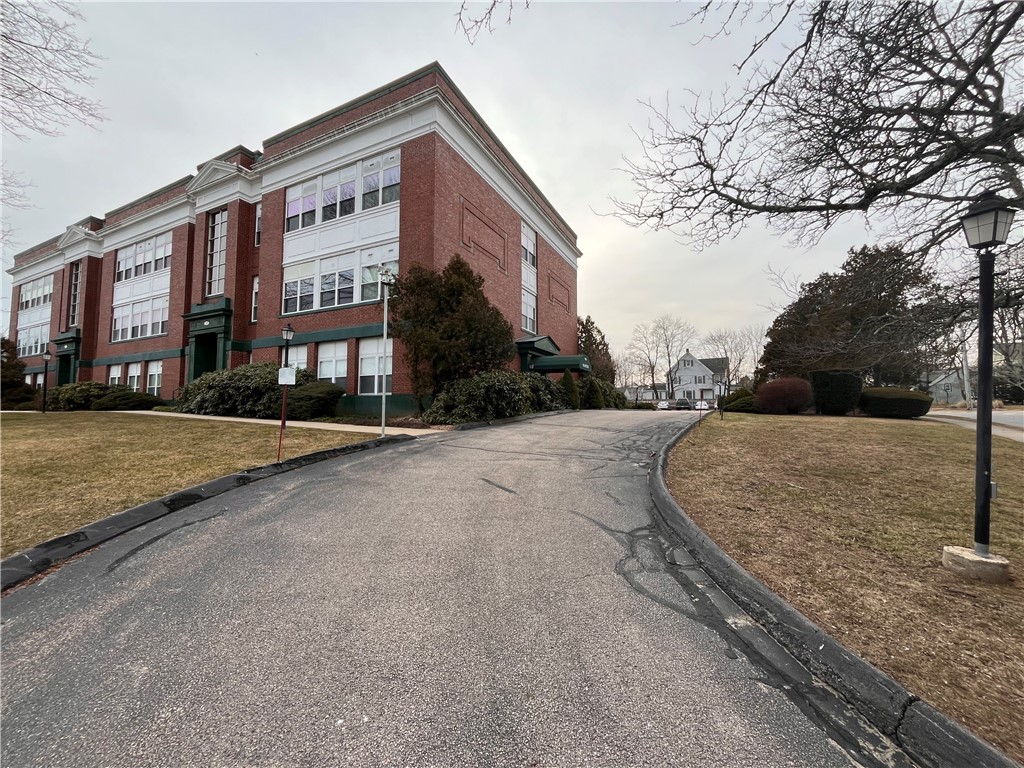 140 High Street, Unit 203 Westerly, RI 02891 - Photo 16 of 17 Gallery Image 16