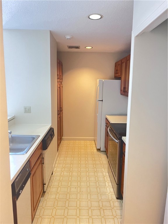 140 High Street, Unit 203 Westerly, RI 02891 - Photo 6 of 17 Gallery Image 6