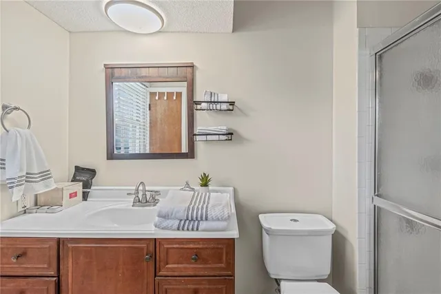 $265,000 | 3407 Birchwood Drive, Kansas City, MO 64137