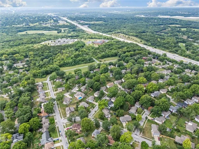 $265,000 | 3407 Birchwood Drive, Kansas City, MO 64137