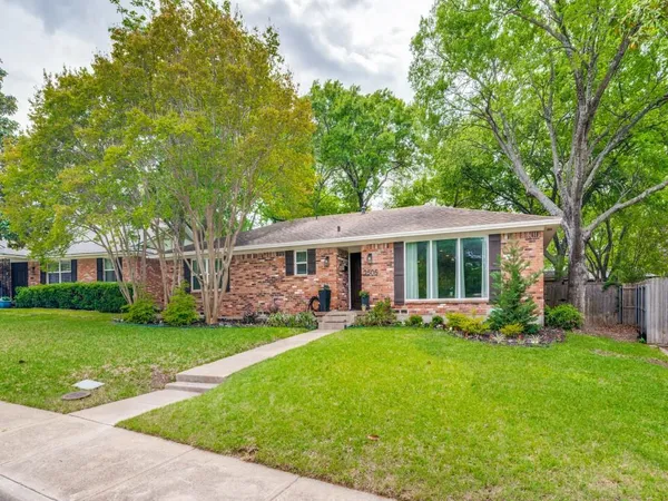 $450,000 | 2505 Fenestra Drive, Dallas, TX 75228