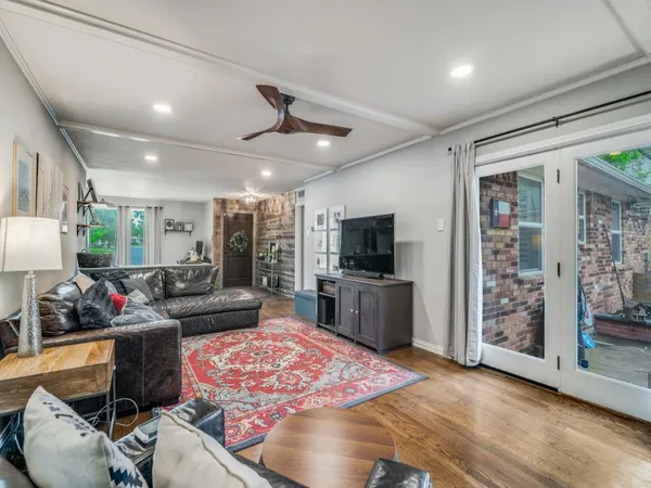 $450,000 | 2505 Fenestra Drive, Dallas, TX 75228