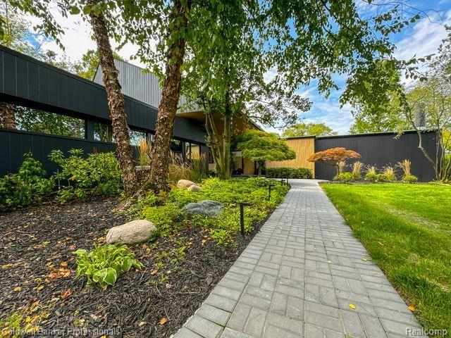 5280 Inkster Road Bloomfield Hills, MI 48302 - Photo 2 of 60