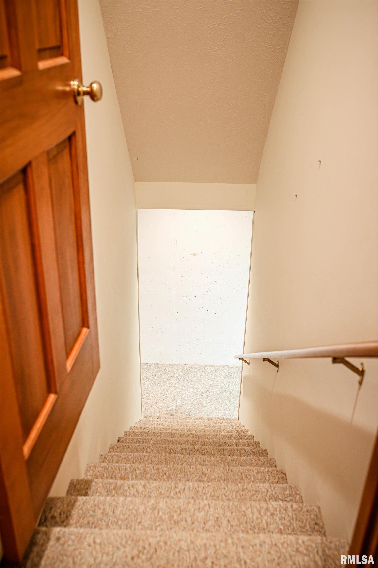3305 Red Bud Lane Springfield, IL 62712 - Photo 12 of 28 Gallery Image 12