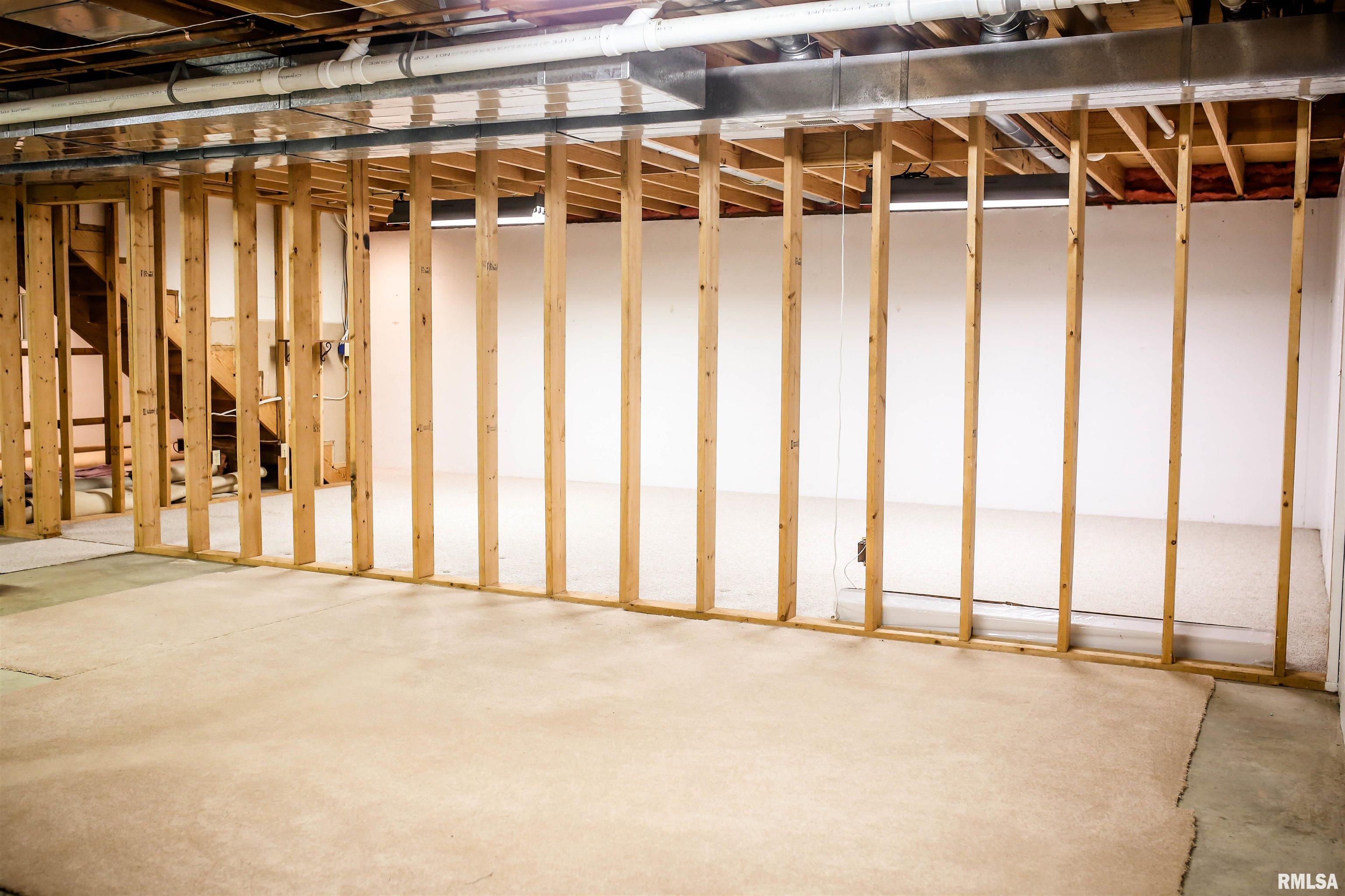 3305 Red Bud Lane Springfield, IL 62712 - Photo 21 of 28 Gallery Image 21