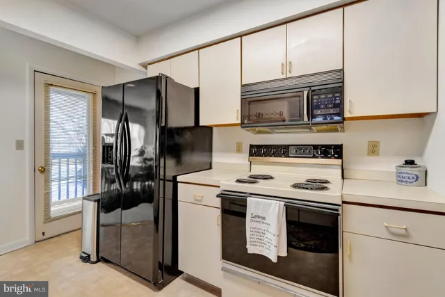 $349,900 | 18540 Drayton Hall Road, Unit 6, Lewes, DE 19958