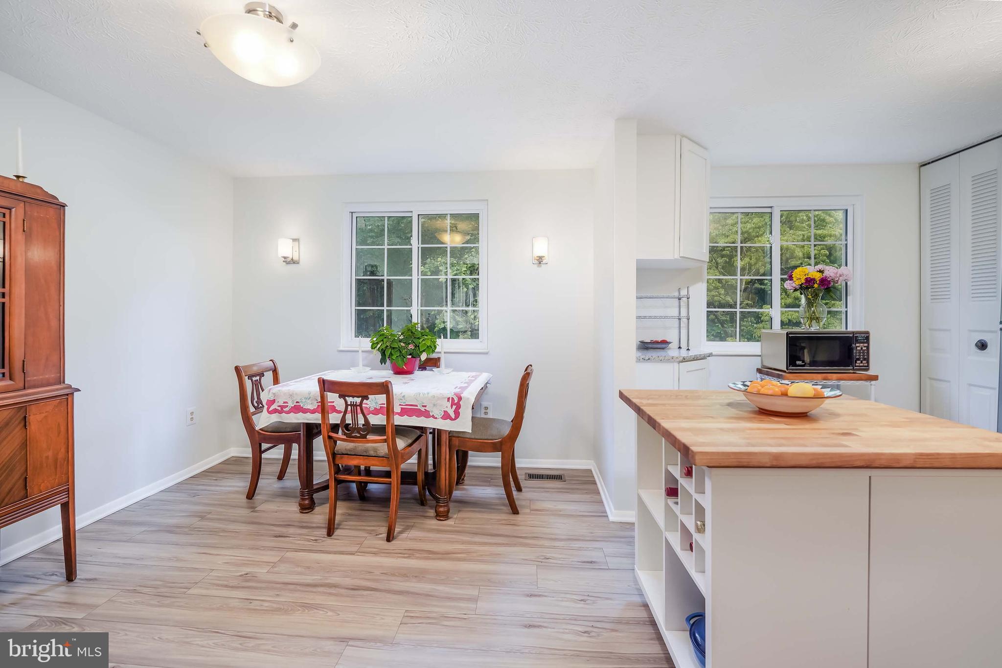 6250 Hillside Road Springfield, VA 22152 - Photo 4 of 27 New butcher block island