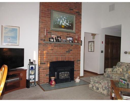 19 Tara Road Peabody, MA 01960 - Photo 8 of 13 Gallery Image 8