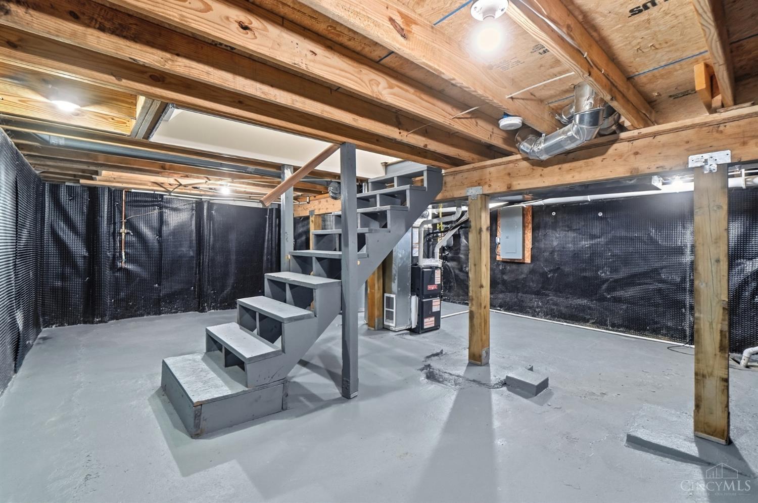 8810 Pine Road Cincinnati, OH 45242 - Photo 33 of 43 Gallery Image 33