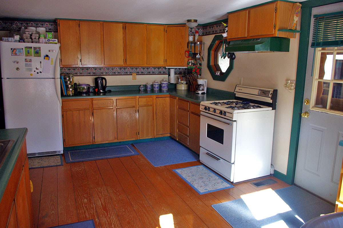65 Hi Lo Biddy Road Putney, VT 05346 - Photo 3 of 24