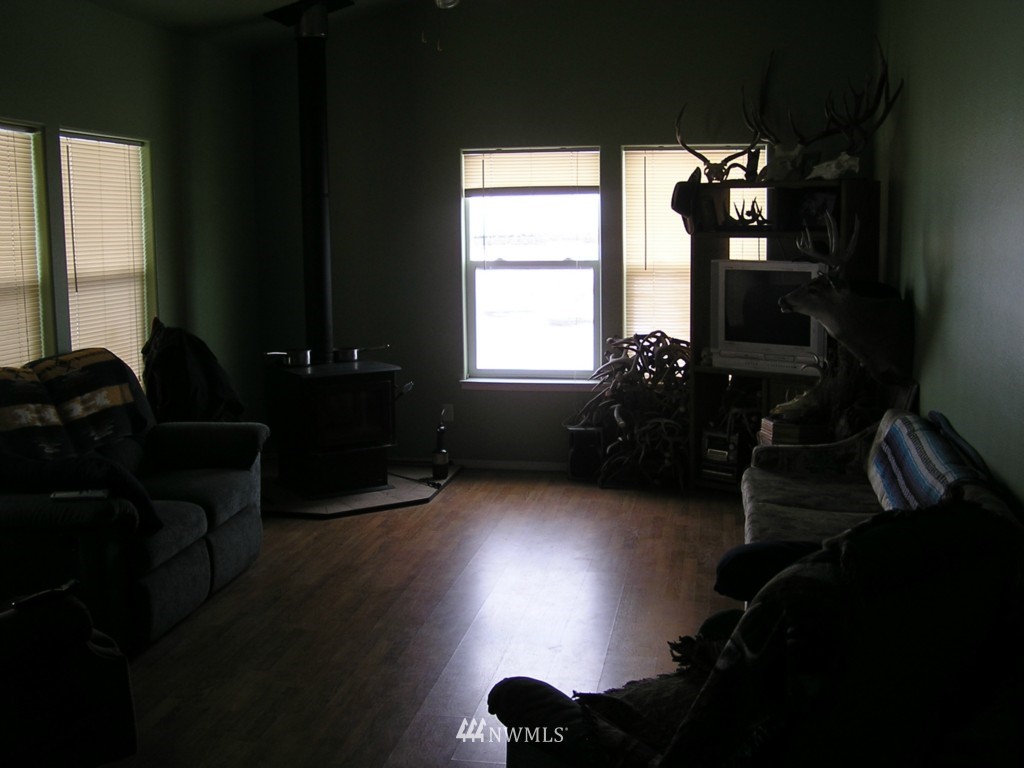 466 Nealey Road Oroville, WA 98844 - Photo 7 of 15 Gallery Image 7