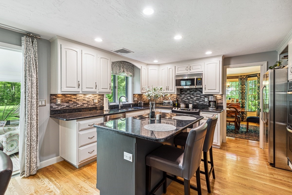 12 Pheasanthill Road Norfolk, MA 02056 - Photo 11 of 42 Gallery Image 11