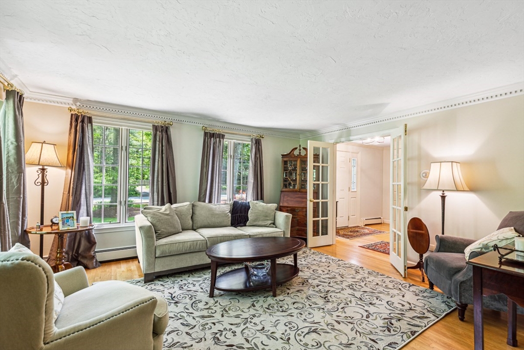 12 Pheasanthill Road Norfolk, MA 02056 - Photo 8 of 42 Gallery Image 8