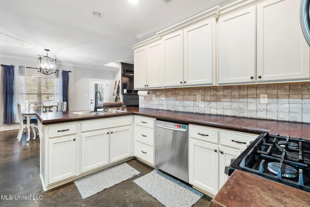 $363,500 | 1770 Robertson Pl Drive, Hernando, MS 38632