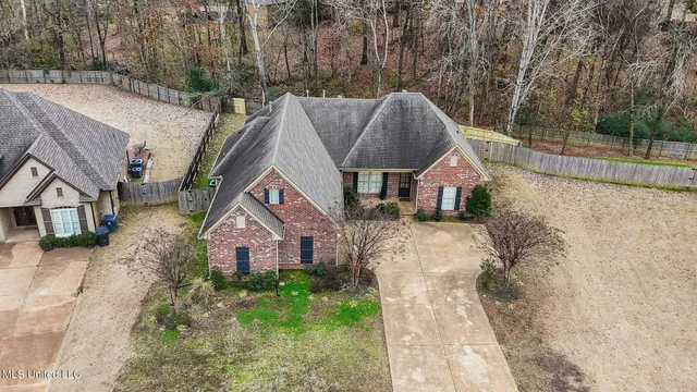 $363,500 | 1770 Robertson Pl Drive, Hernando, MS 38632