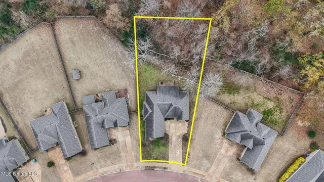 $363,500 | 1770 Robertson Pl Drive, Hernando, MS 38632