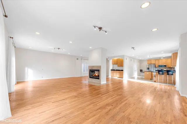 $575,000 | 23974 North Overhill Drive, Lake Zurich, IL 60047