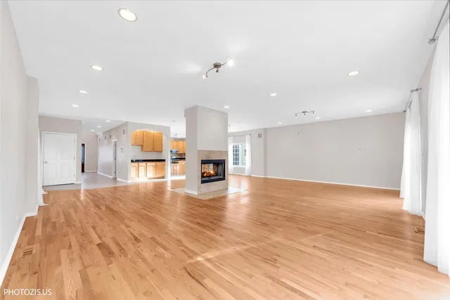 $575,000 | 23974 North Overhill Drive, Lake Zurich, IL 60047