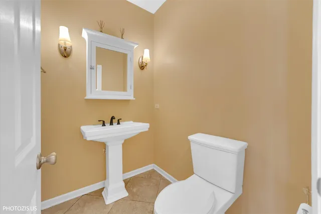 $575,000 | 23974 North Overhill Drive, Lake Zurich, IL 60047