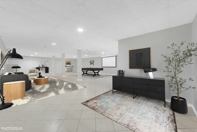 $575,000 | 23974 North Overhill Drive, Lake Zurich, IL 60047