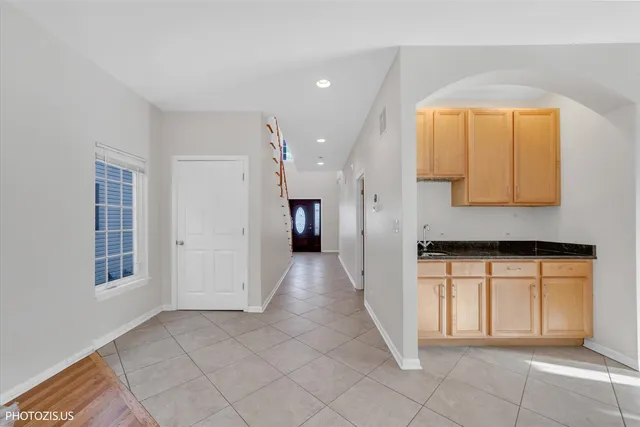 $575,000 | 23974 North Overhill Drive, Lake Zurich, IL 60047