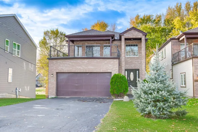 $575,000 | 23974 North Overhill Drive, Lake Zurich, IL 60047