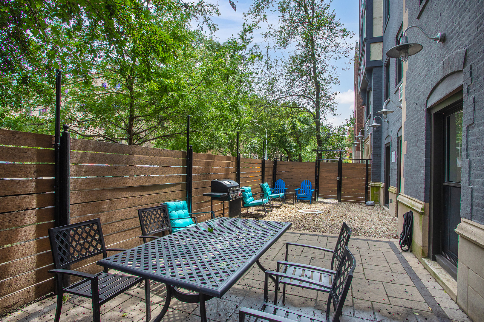 5718 North Winthrop Avenue, Unit 612 Chicago, IL 60660 - Photo 14 of 16 a view of outdoor space yard deck patio and dining area